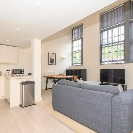 Apartment The Old School House A Spacious Haven For Families Pass The Keys Leeds (West Yorkshire)