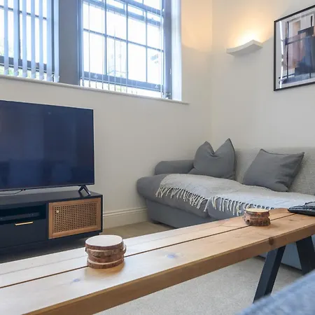Apartment The Old School House A Spacious Haven For Families Pass The Keys Leeds (West Yorkshire)